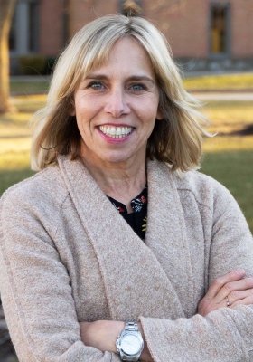 Lynne Mello