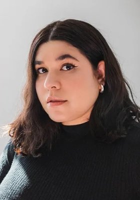 Leslie Sainz Headshot