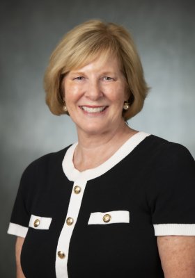 Sandra Anthoine headshot