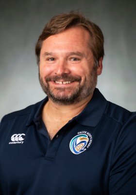 Travis Petzoldt headshot