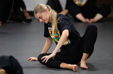 student taking jazz dance class