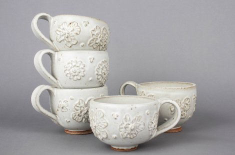 Ceramic tea cups by Elena Murdock