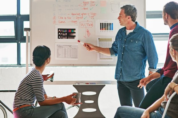 Manager leads group discussion