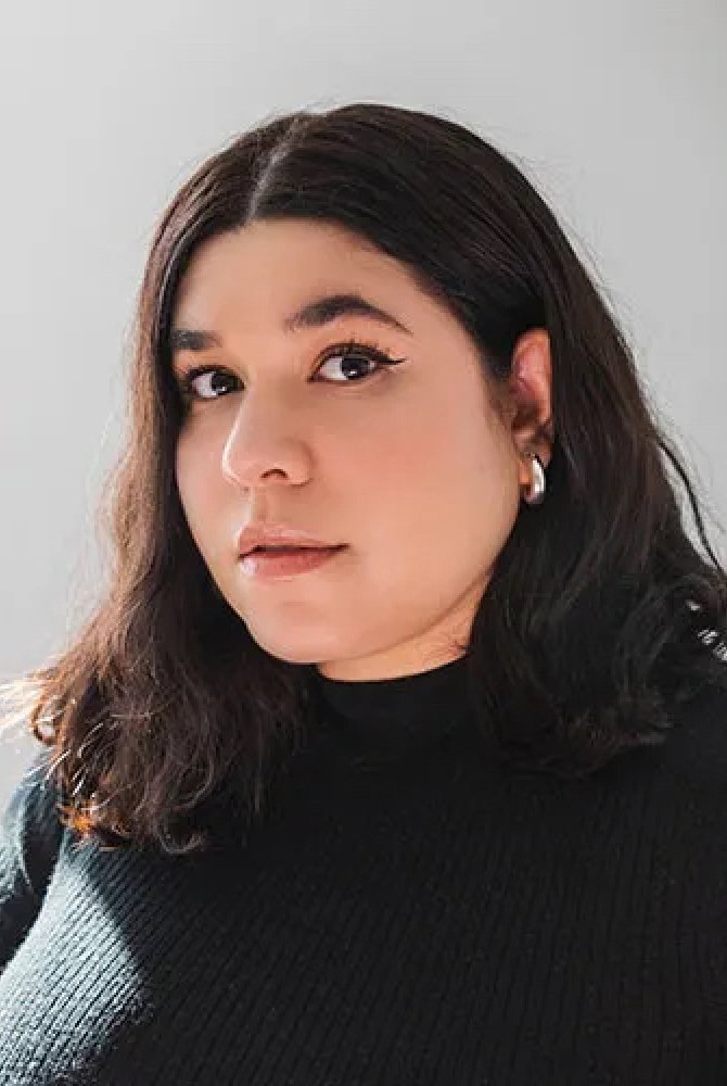 Leslie Sainz Headshot
