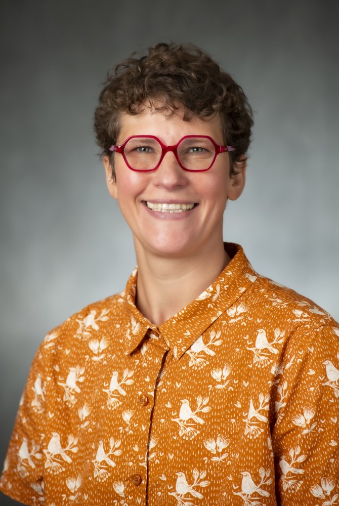 Claire Koen headshot