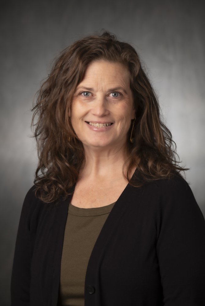 Amanda Minor headshot