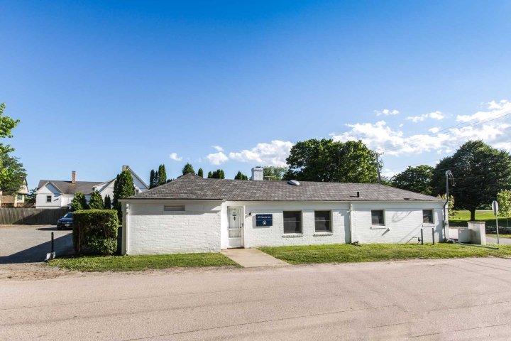 87 Victoria Ave.