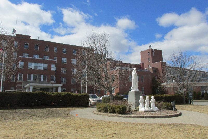 outside shot of Fatima hospital.