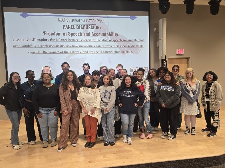 Keynote speaker Victoria Alexander with members of the Salve community including Momo Lesperance ’26 at the panel on balancing free speech and accountability.