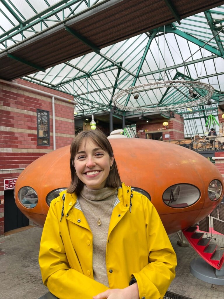 Photo for blog post "Casey Donahue '18 and Megan Parham '19 teach English in France"