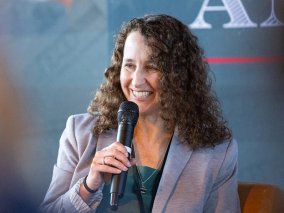 Amy Hanauer
