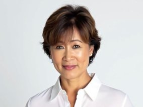 Carol Lin headshot