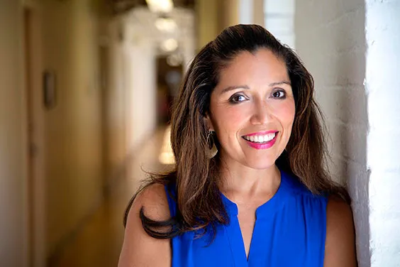 Adjunct professor Jennifer De Leon